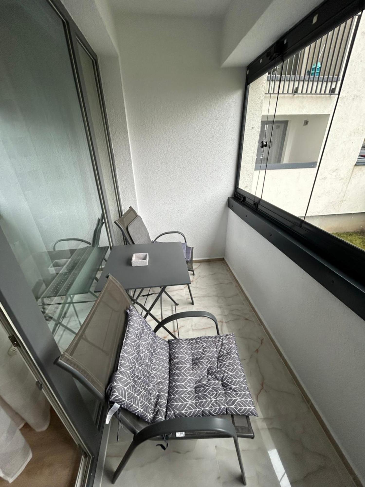 Jad - Luxury 3 Rooms & 2 Rooms Apartments In Kasper, Near Coresi Mall Brașov Exterior foto