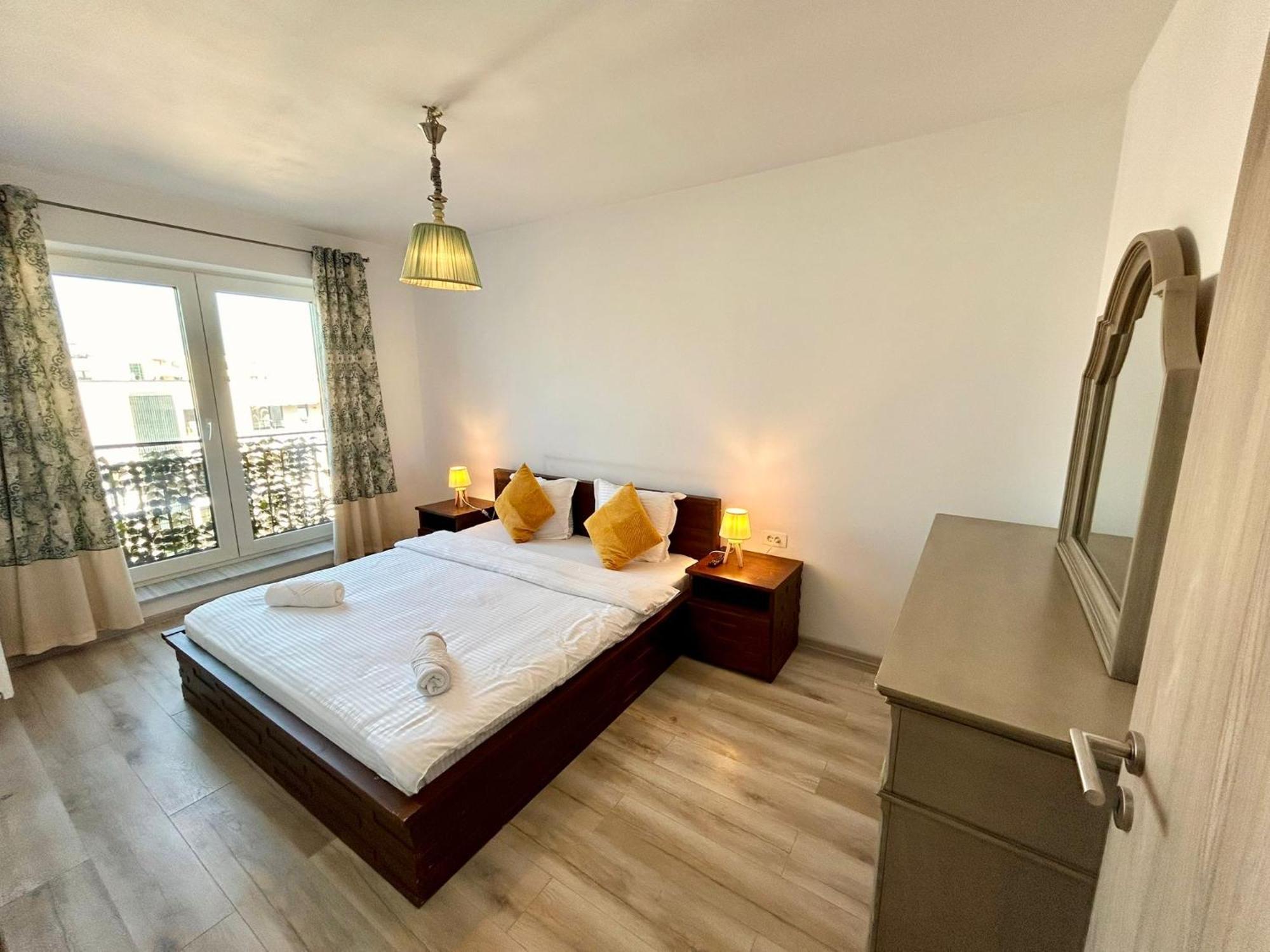 Jad - Luxury 3 Rooms & 2 Rooms Apartments In Kasper, Near Coresi Mall Brașov Exterior foto